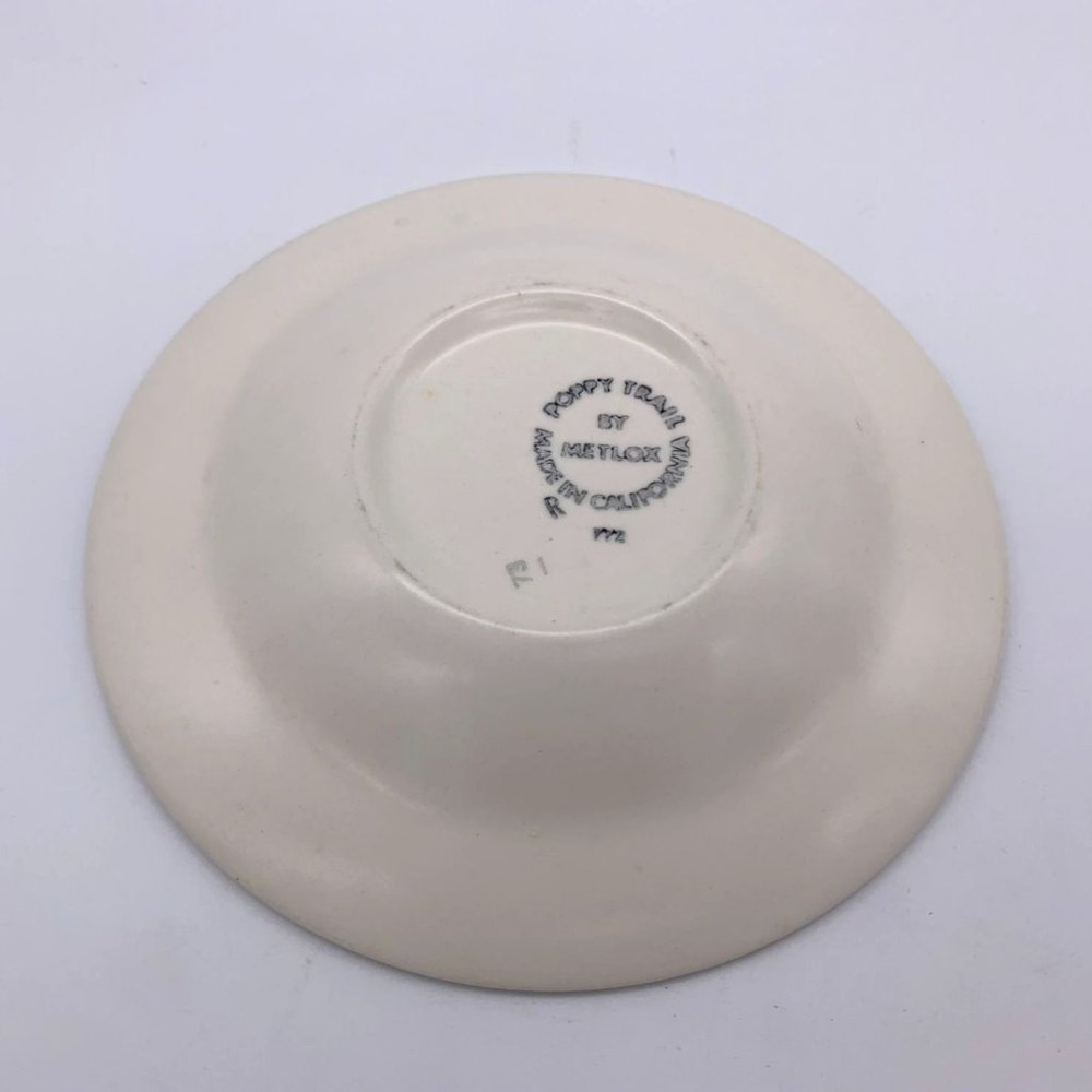 Vintage Metlox Poppytrail Sculptured Daisy - Coffee Cup and Saucer - Picture 4 of 8